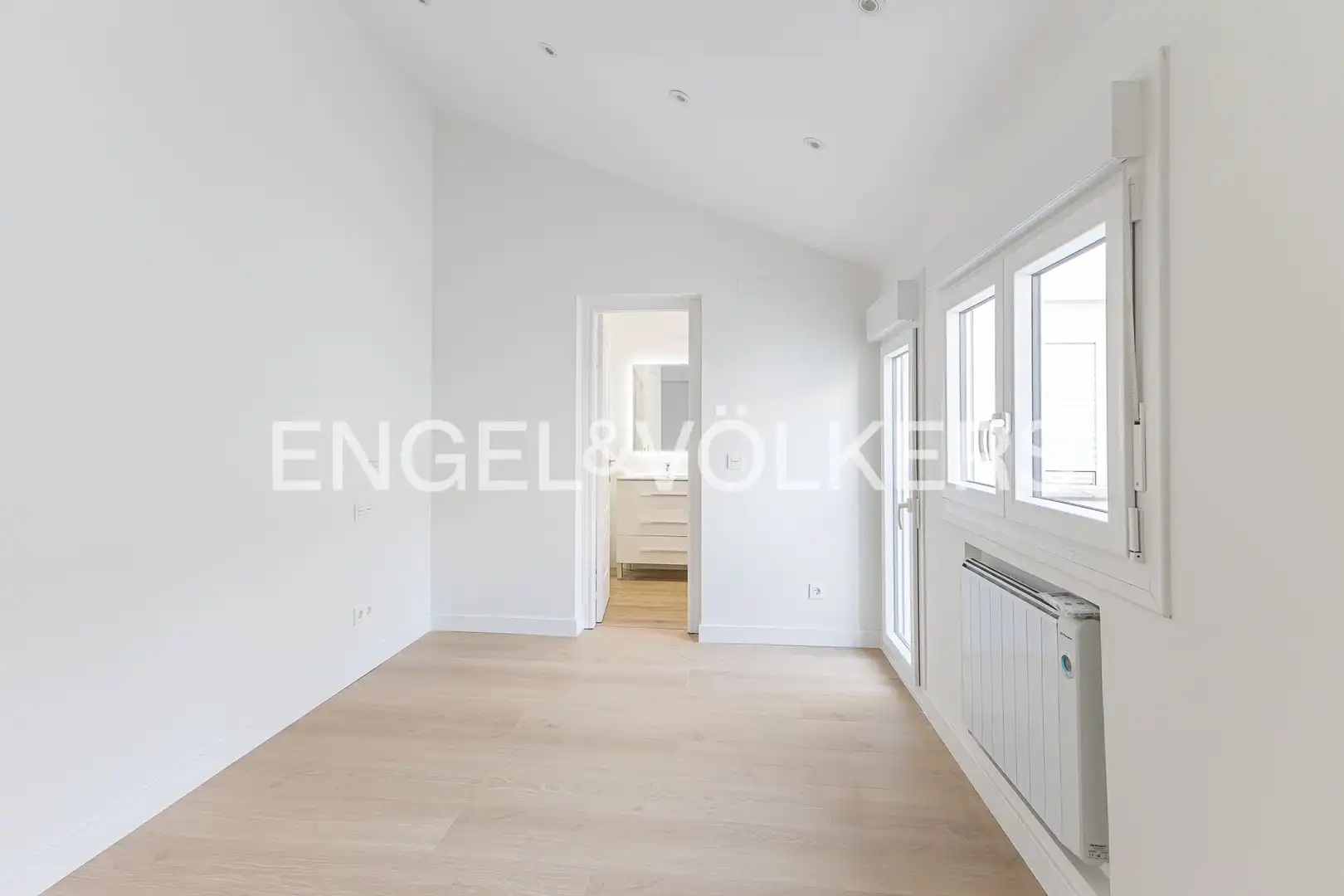 Bedroom of Attic for rent in Madrid  with Heating and Terrace