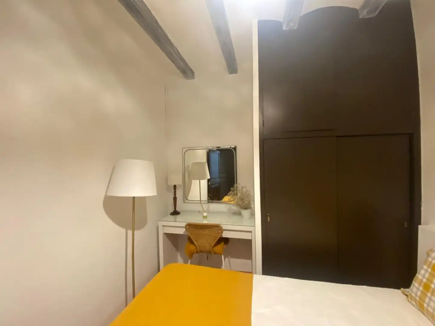 Habitación de Piso en venta en Barcelona con Terraza y Balcón