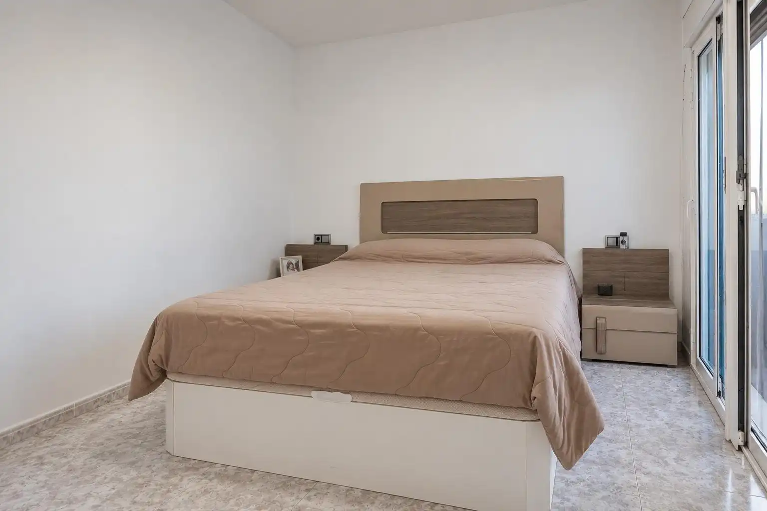 Habitación de Casa adosada en venta en Centre