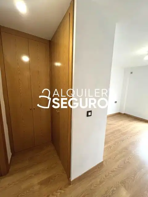 Habitación de Piso de alquiler en Valdemoro con Aire acondicionado, Calefacción y Terraza