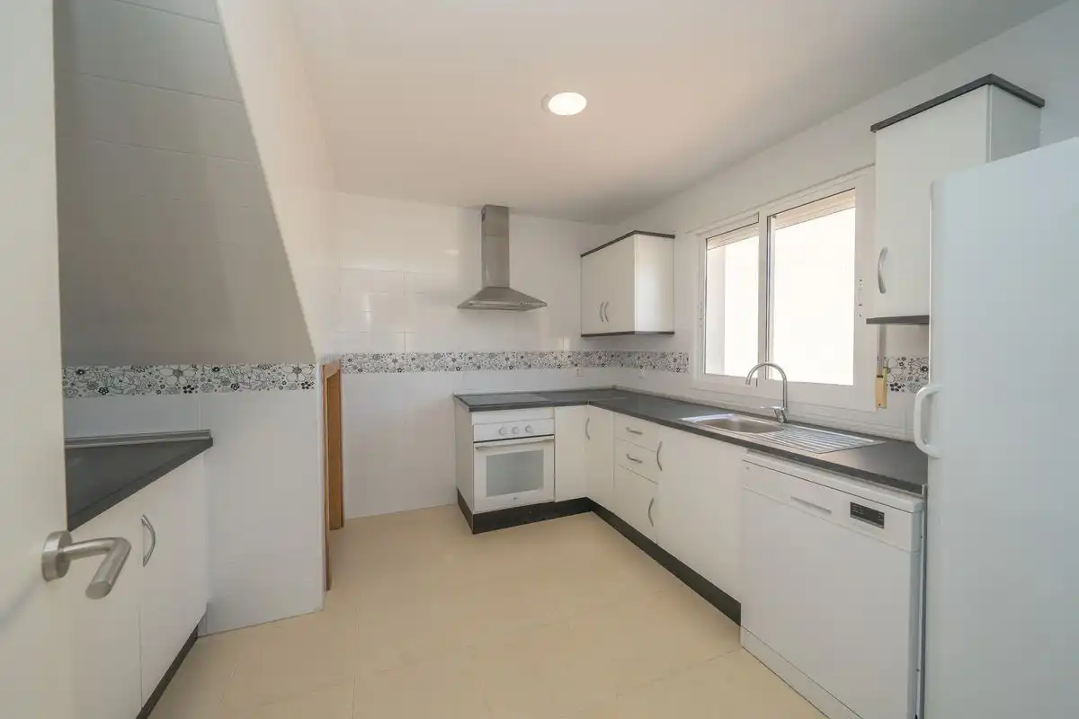 Casa pareada con terraza en venta en Carrer d'Oriola, imagen 13