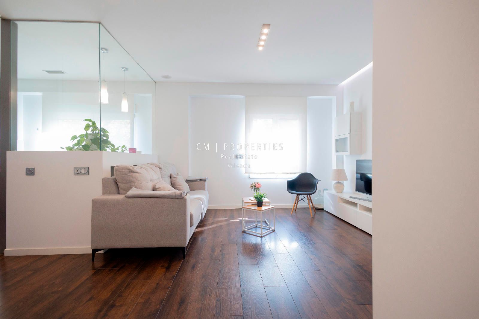 Sala d'estar de Pis de lloguer en  Valencia Capital amb Aire condicionat, Calefacció i Parquet