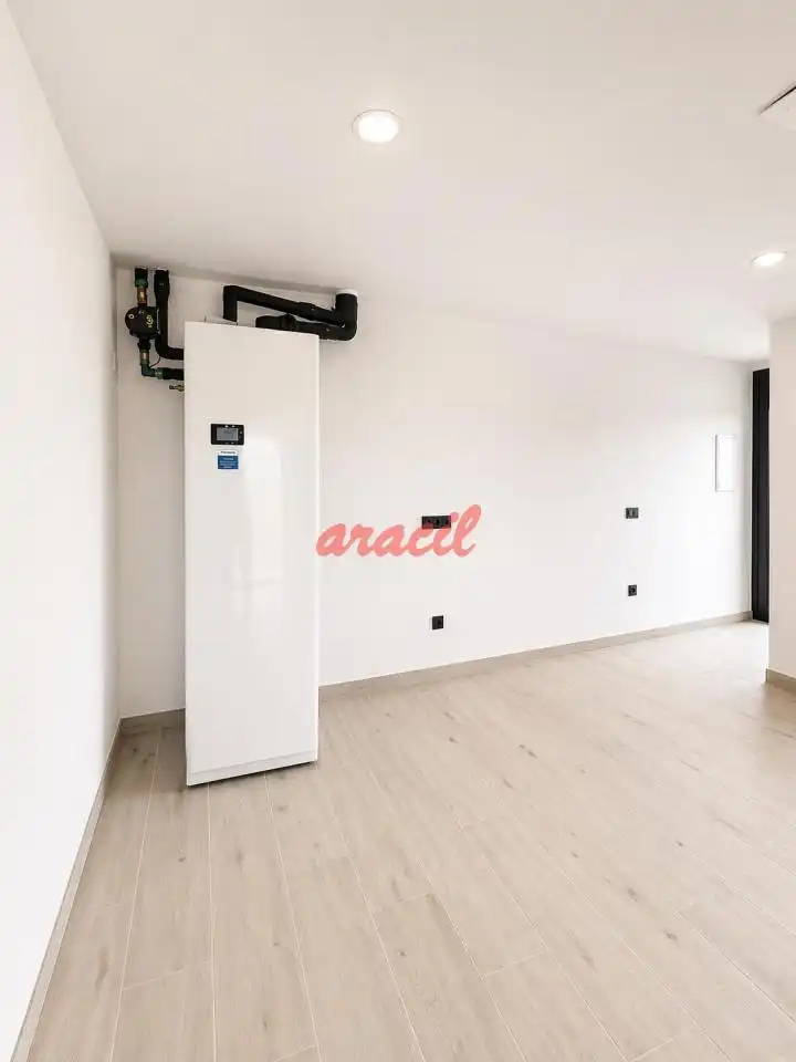 Dormitori de Casa o xalet en venda en Barbadás amb Calefacció, Jardí privat i Terrassa