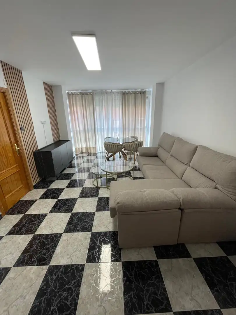 Sala d'estar de Pis de lloguer en Motril amb Moblat