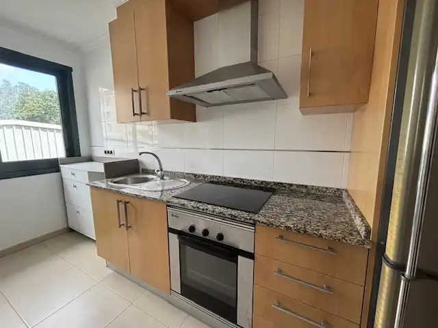 Cocina de Apartamento de alquiler en Narón con Calefacción, Parquet y Trastero