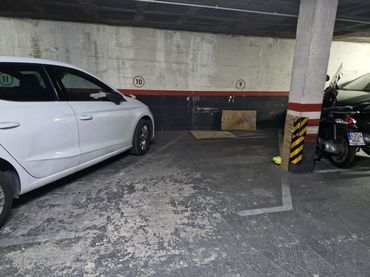 Single parking space for sale in Carrer de Sant Màrius
