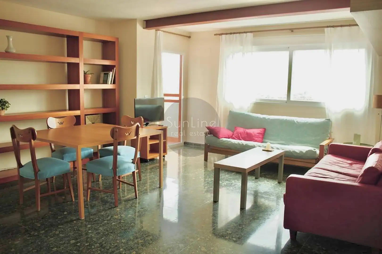Living room of Flat for rent in Valencia  with Furnished and Balcony