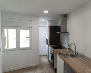 Kitchen of Flat for sale in  Zaragoza Capital  with Air Conditioner, Heating and Terrace