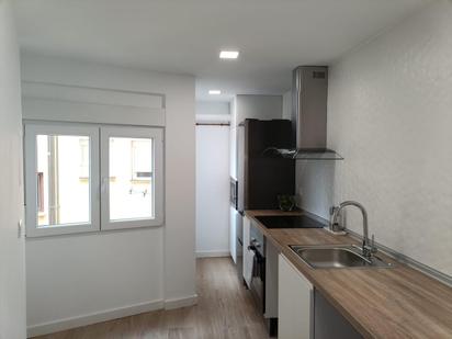 Kitchen of Flat for sale in  Zaragoza Capital  with Air Conditioner, Terrace and Balcony