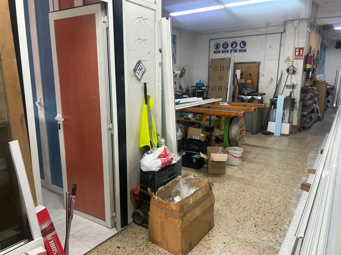Local en venta en Castelldefels