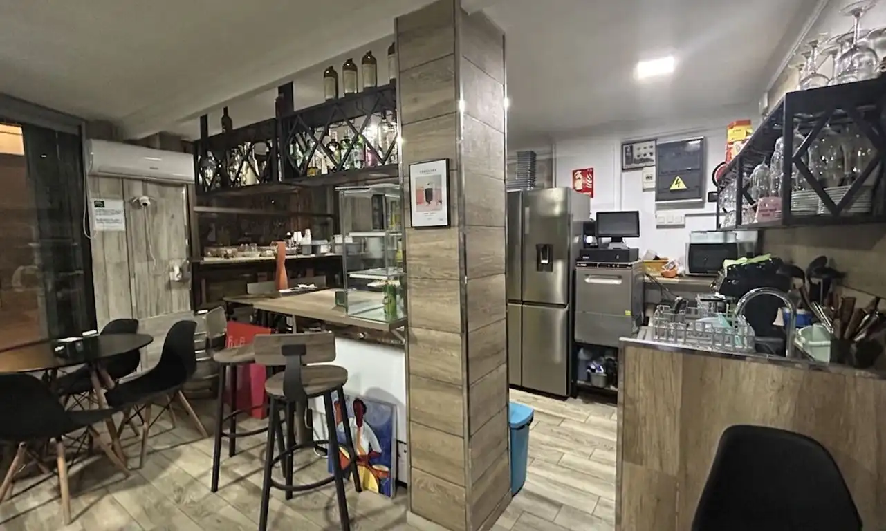 Cocina de Local en venta en Antequera