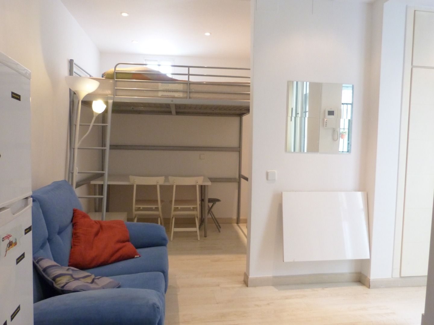 Habitación de Estudio de alquiler en  Madrid Capital con Calefacción, Amueblado y Lavadora