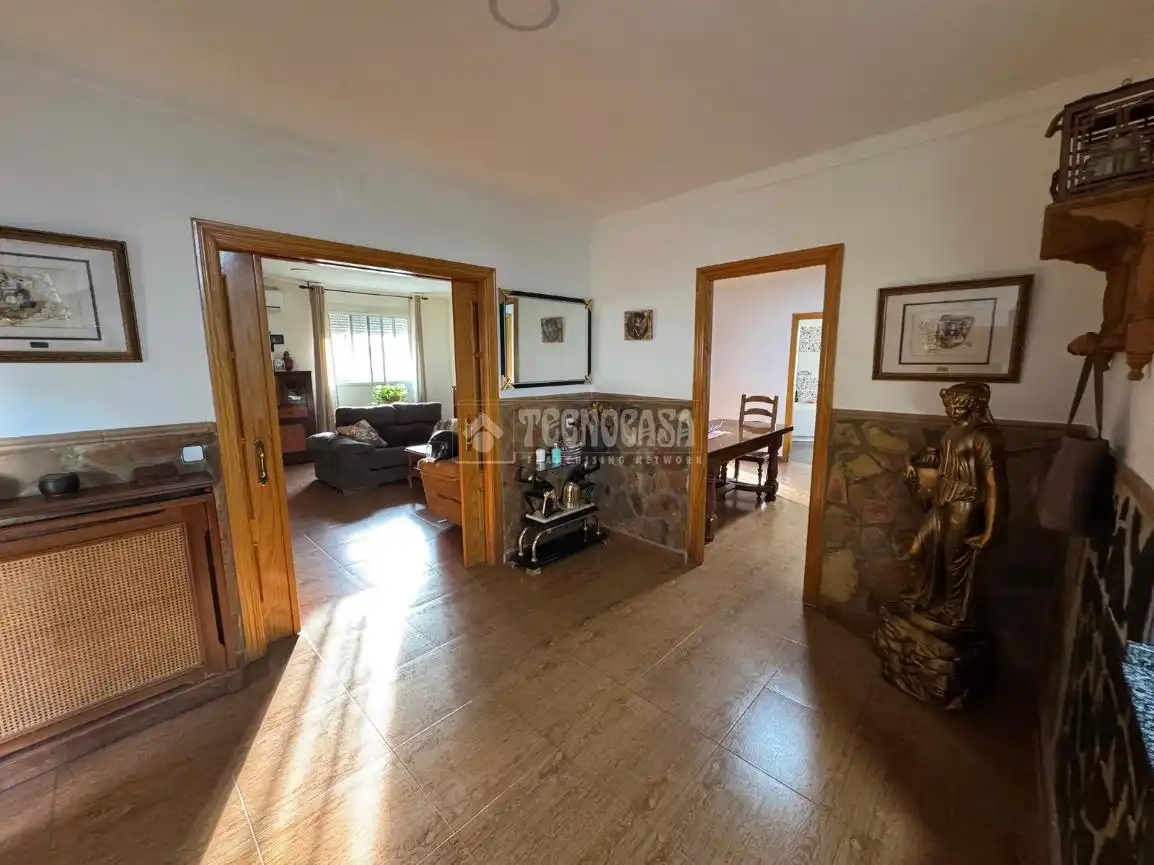 Country house zum Verkauf in Badajoz mit Klimaanlage, Privatgarten und Terrasse