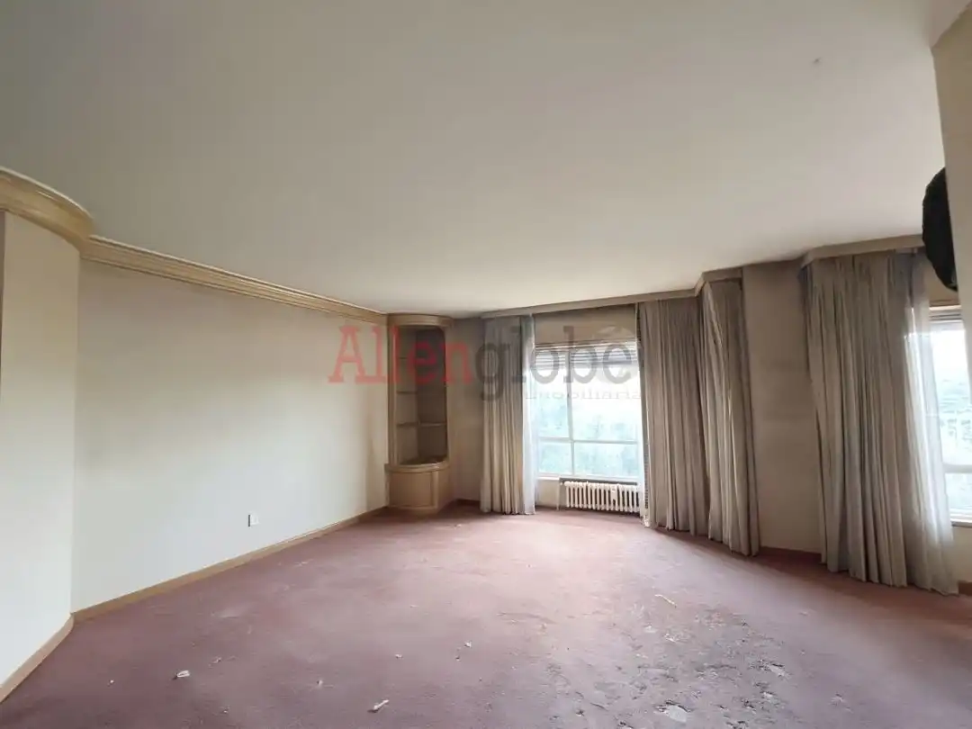 Living room of Flat for sale in Oviedo   with Heating, Terrace and Balcony