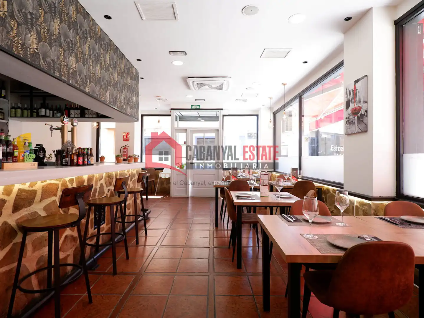 Local de alquiler en Sagunto / Sagunt con Aire acondicionado y Amueblado
