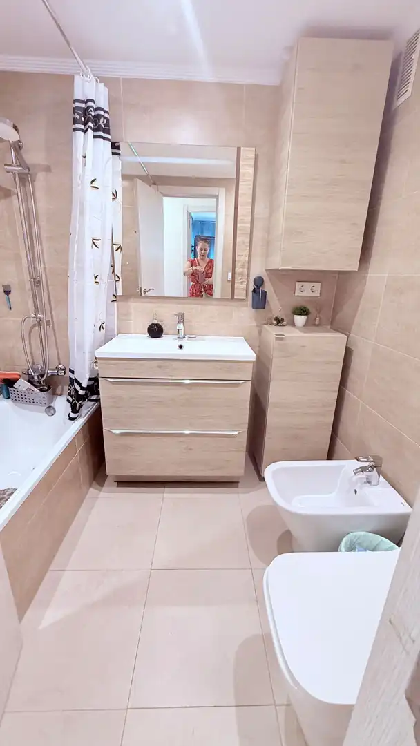 Baño de Piso en venta en Benidorm con Aire acondicionado, Calefacción y Amueblado
