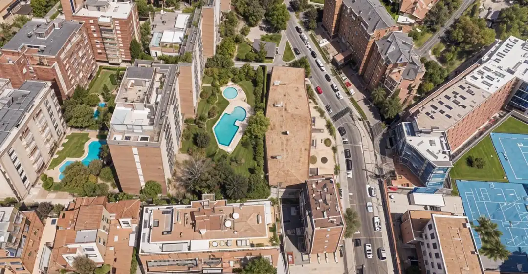 Exterior view of Office for sale in Madrid  with Air Conditioner, Heating and Storage room