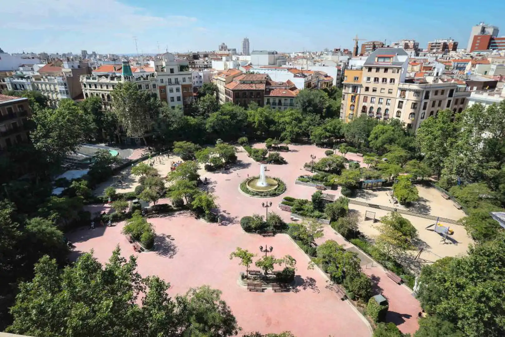 Jardín de Local de alquiler en Madrid con Aire acondicionado y Calefacción