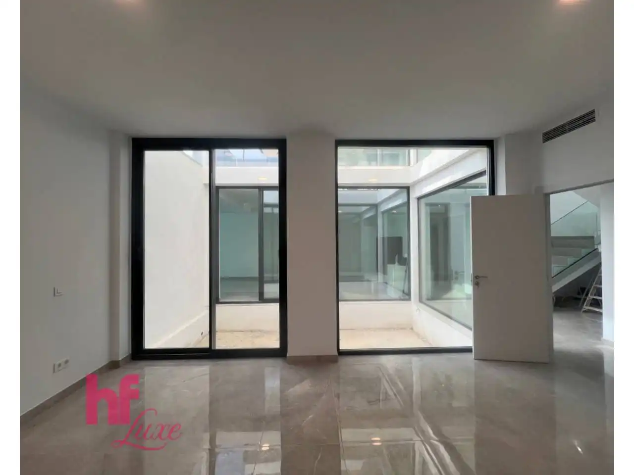 Detached house with pool for sale in Calle Londres, imagen 13