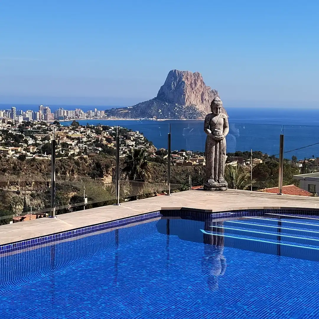 Vista exterior de Casa o chalet en venta en Calpe / Calp con Aire acondicionado, Calefacción y Jardín privado