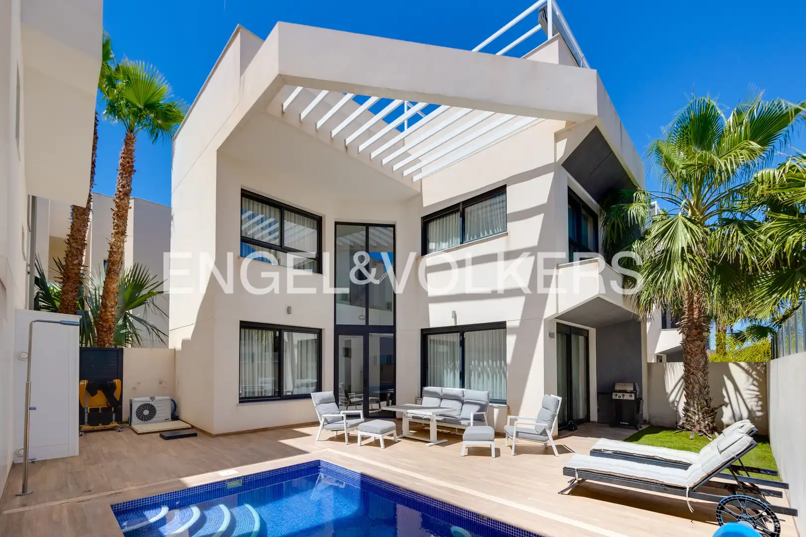 Vista exterior de Casa o chalet en venta en Torrevieja con Aire acondicionado, Calefacción y Jardín privado