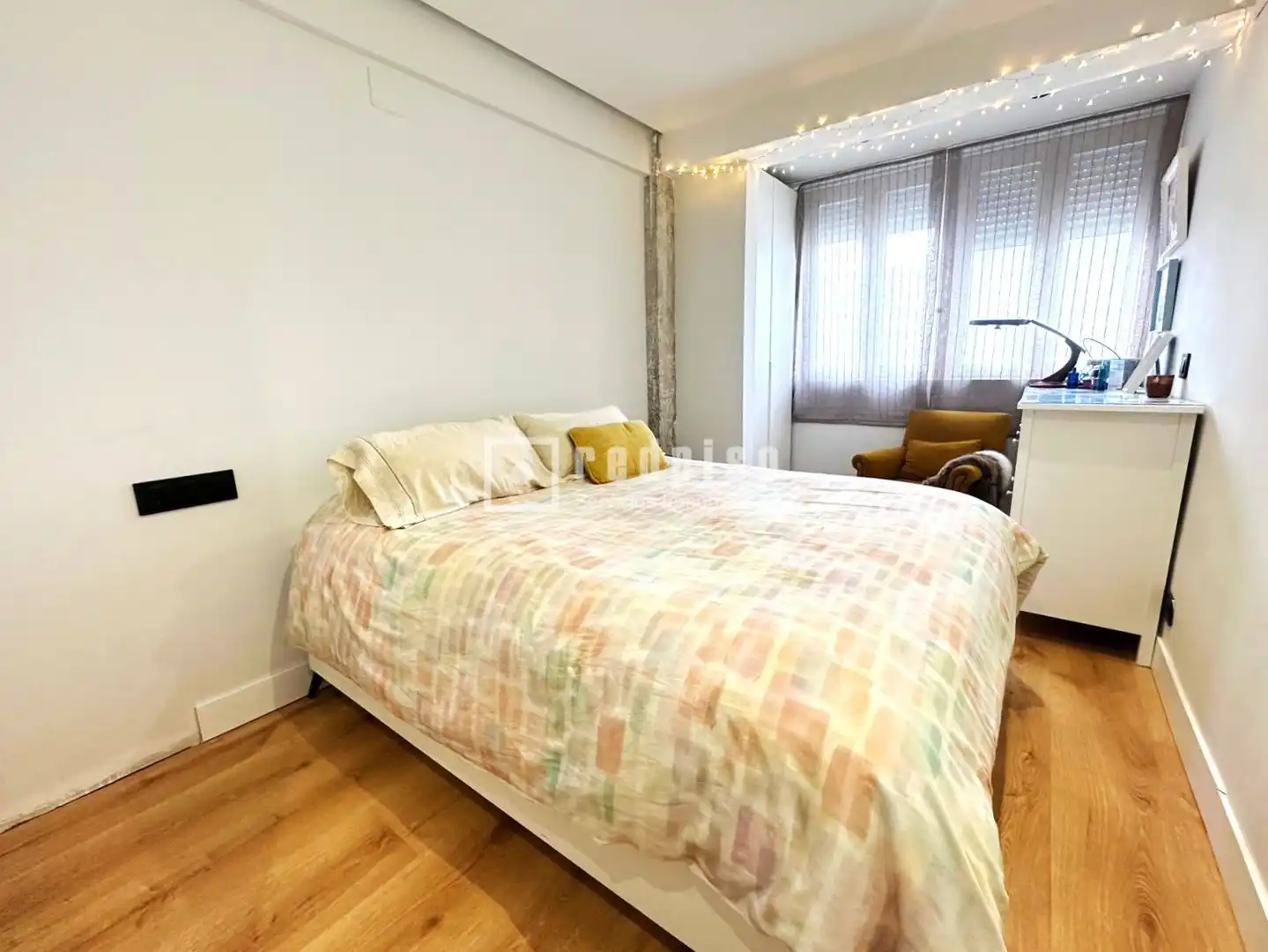 Bedroom of Flat for sale in Madrid  with Air Conditioner and Heating