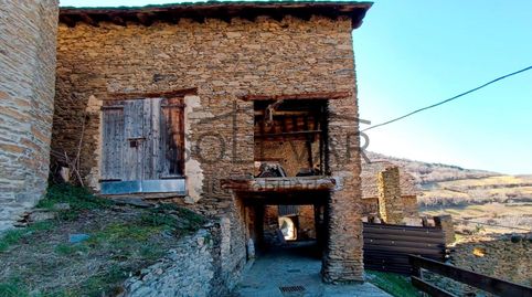 PAJAR Y TERRENO URBANO EN RONÍ
