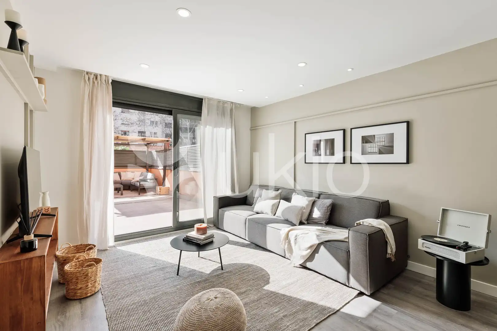 Apartment with pool to rent in Carrer de Morales, imagen 3