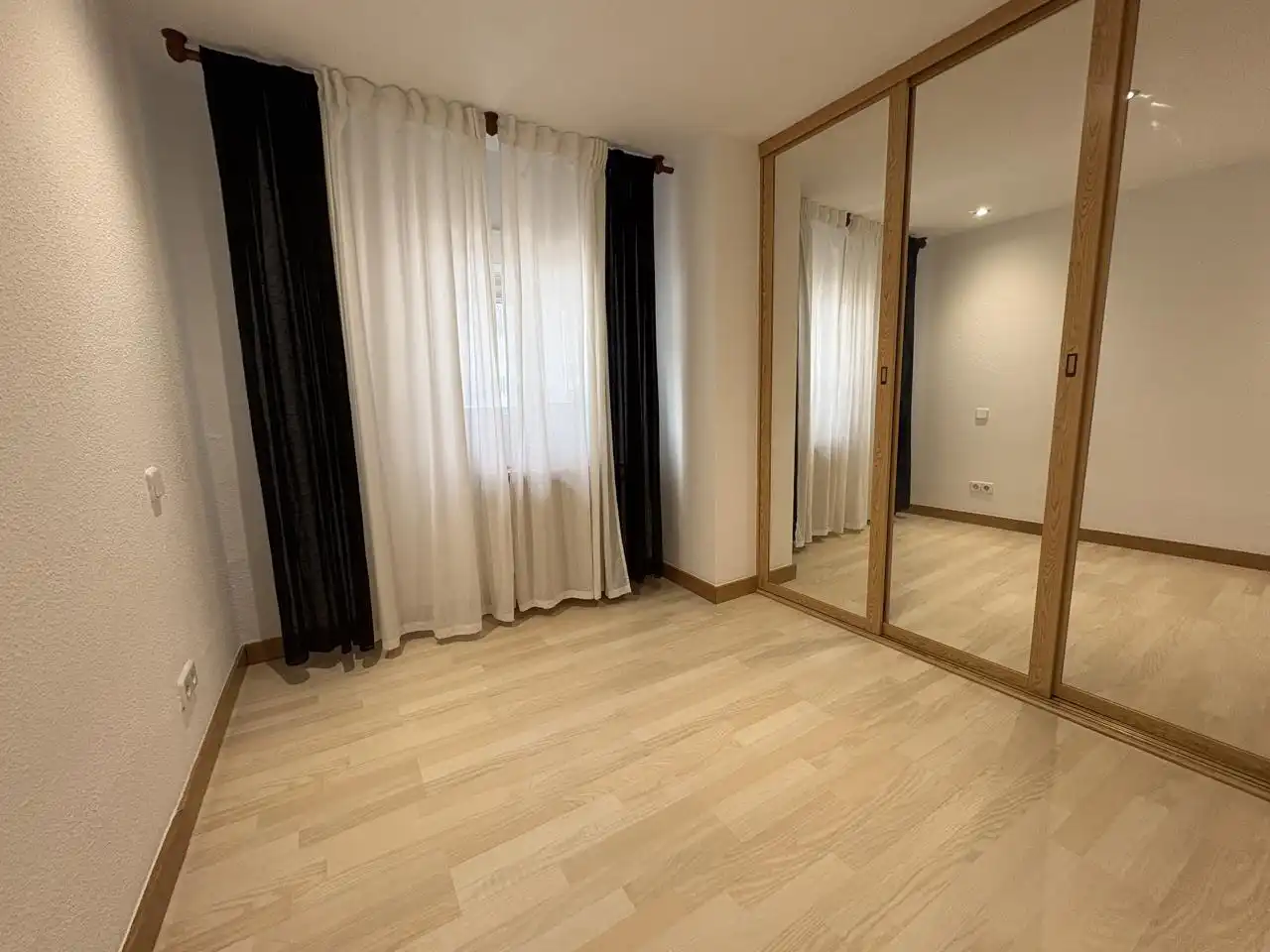Habitación de Planta baja de alquiler en Madrid con Aire acondicionado y Calefacción