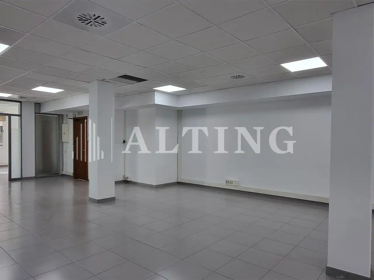 Office space with lift to rent in Entença, imagen 13
