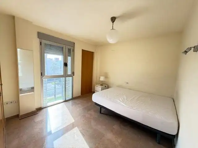 Habitación de Piso de alquiler en Murcia con Aire acondicionado, Calefacción y Amueblado