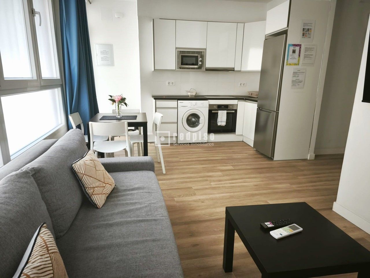 Living room of Flat for sale in  Madrid Capital  with Heating