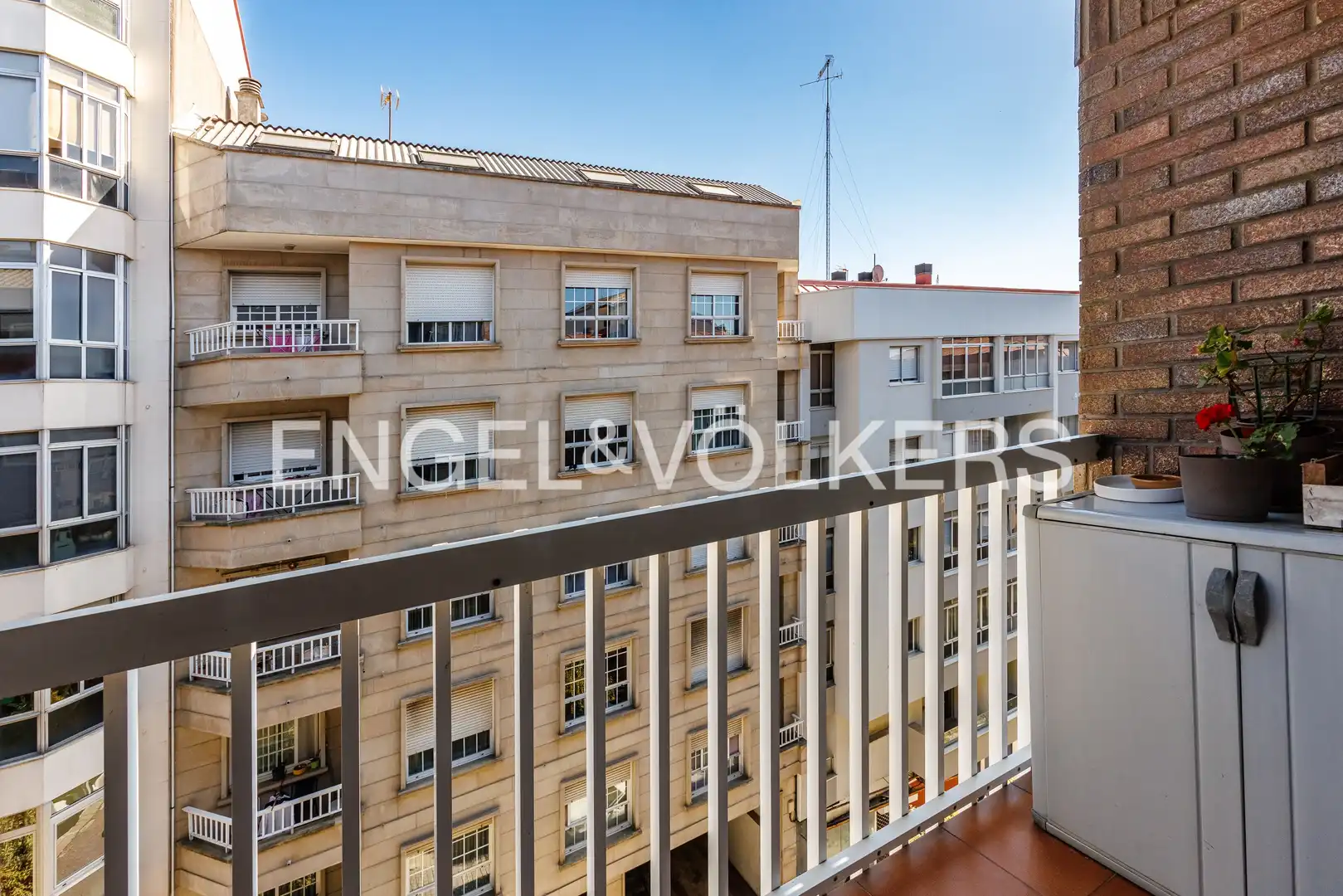 Terrassa de Pis en venda en Vigo  amb Calefacció, Parquet i Terrassa