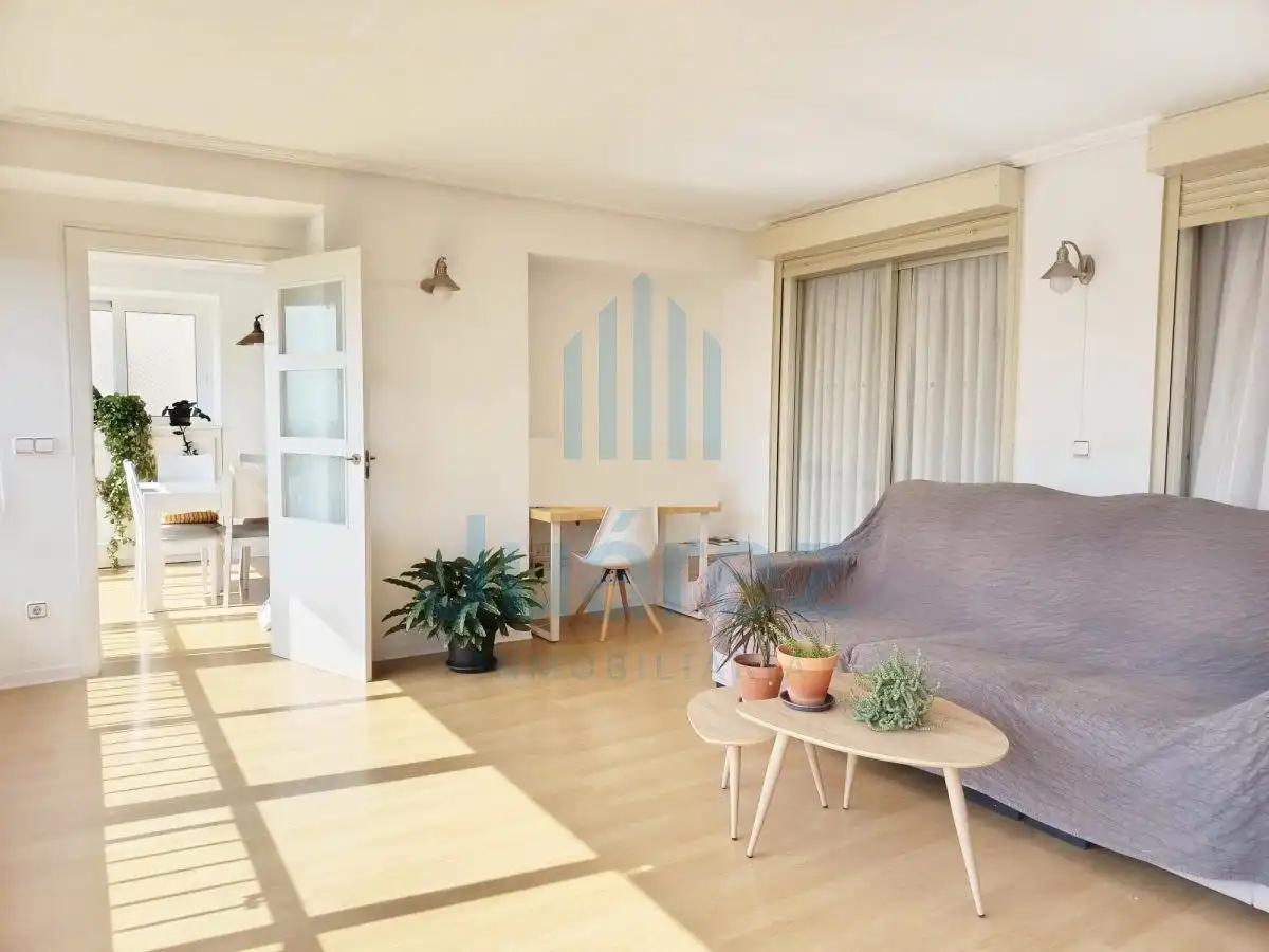 Sala de estar de Piso de alquiler en Alicante / Alacant con Aire acondicionado, Calefacción y Parquet