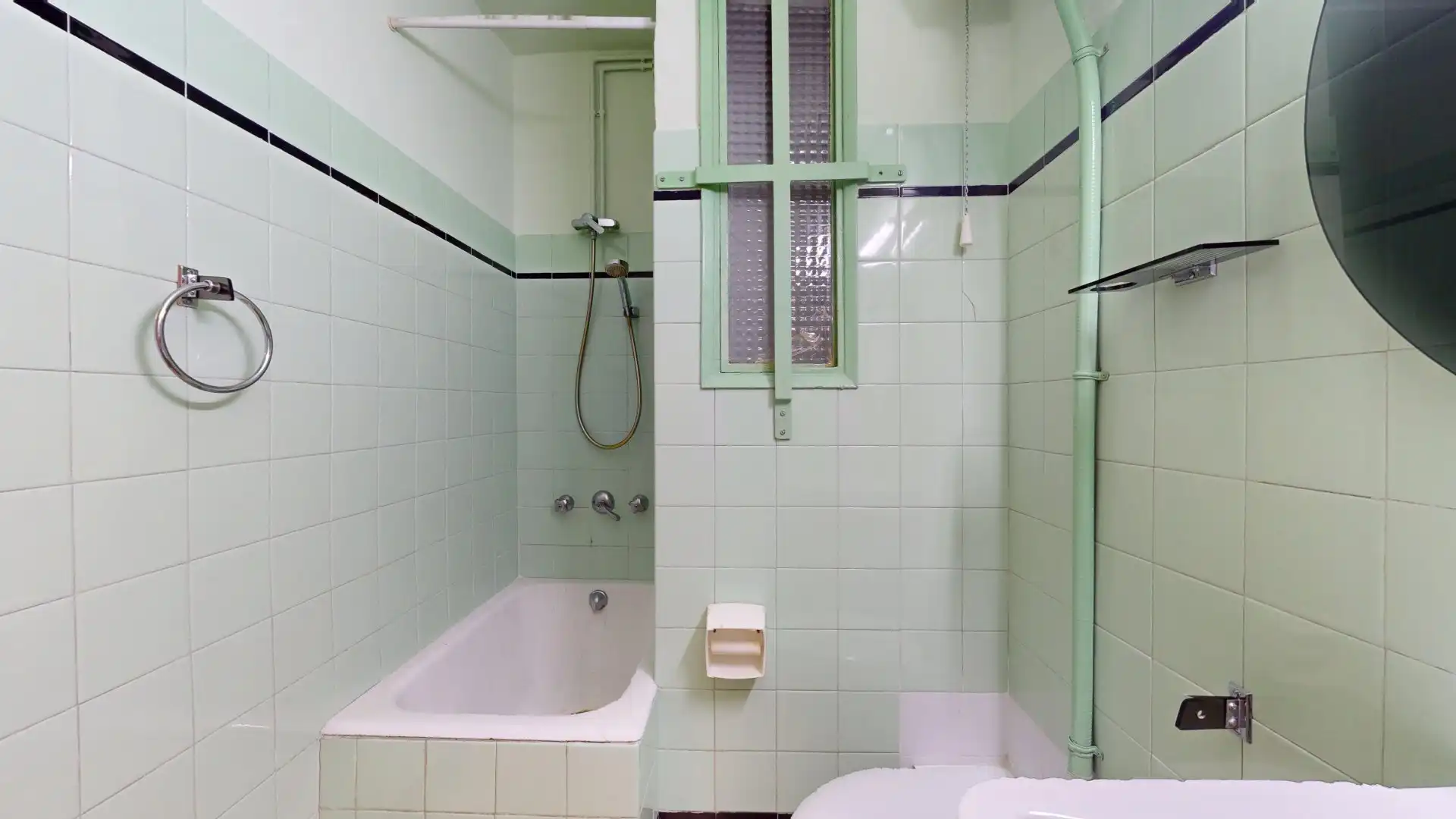 Bathroom of Flat for sale in Barcelona  with Air Conditioner, Terrace and Balcony
