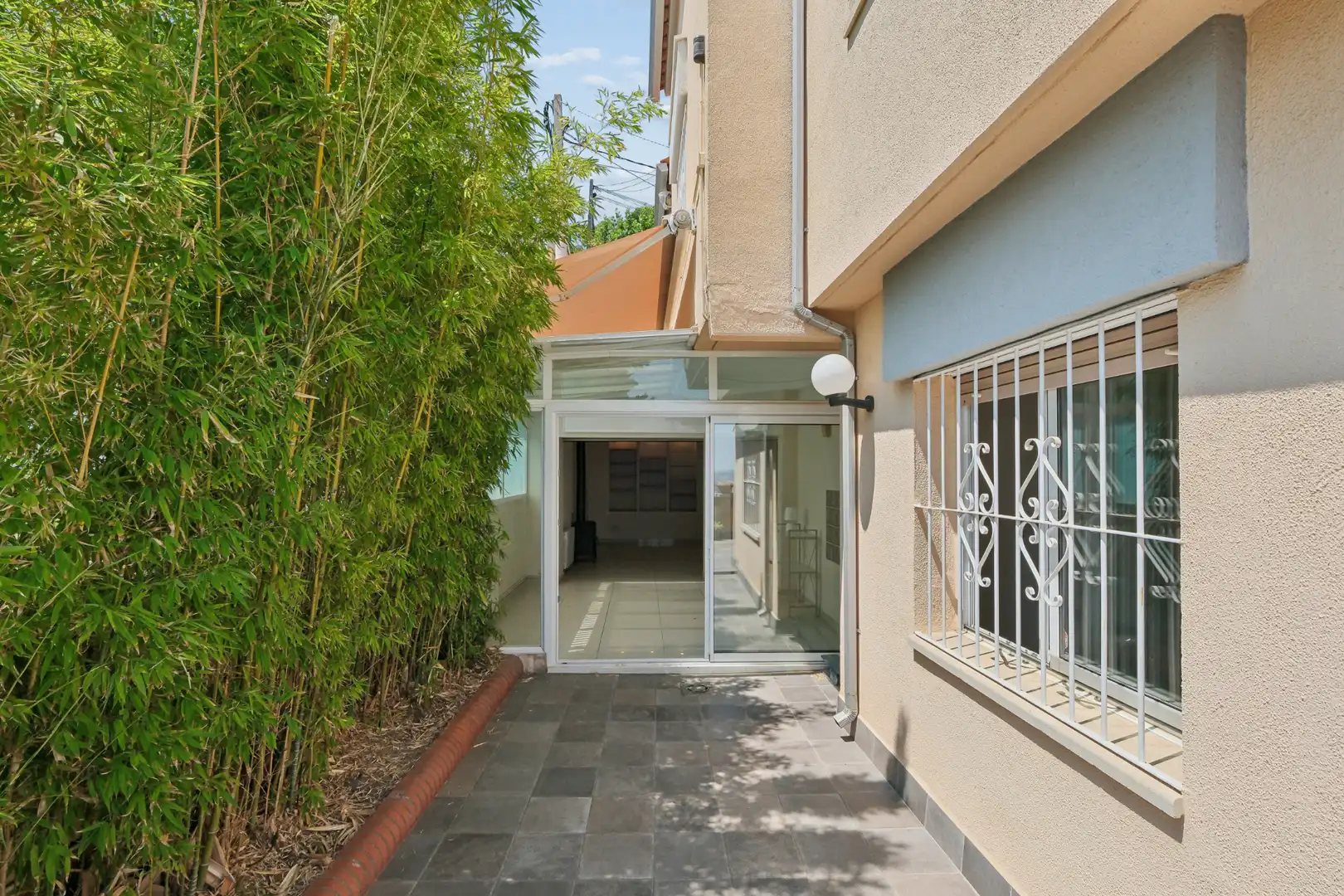 Vista exterior de Casa o xalet en venda en Barcelona amb Aire condicionat, Calefacció i Terrassa