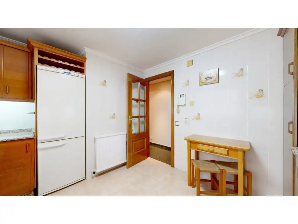 Flat for sale in Exposició