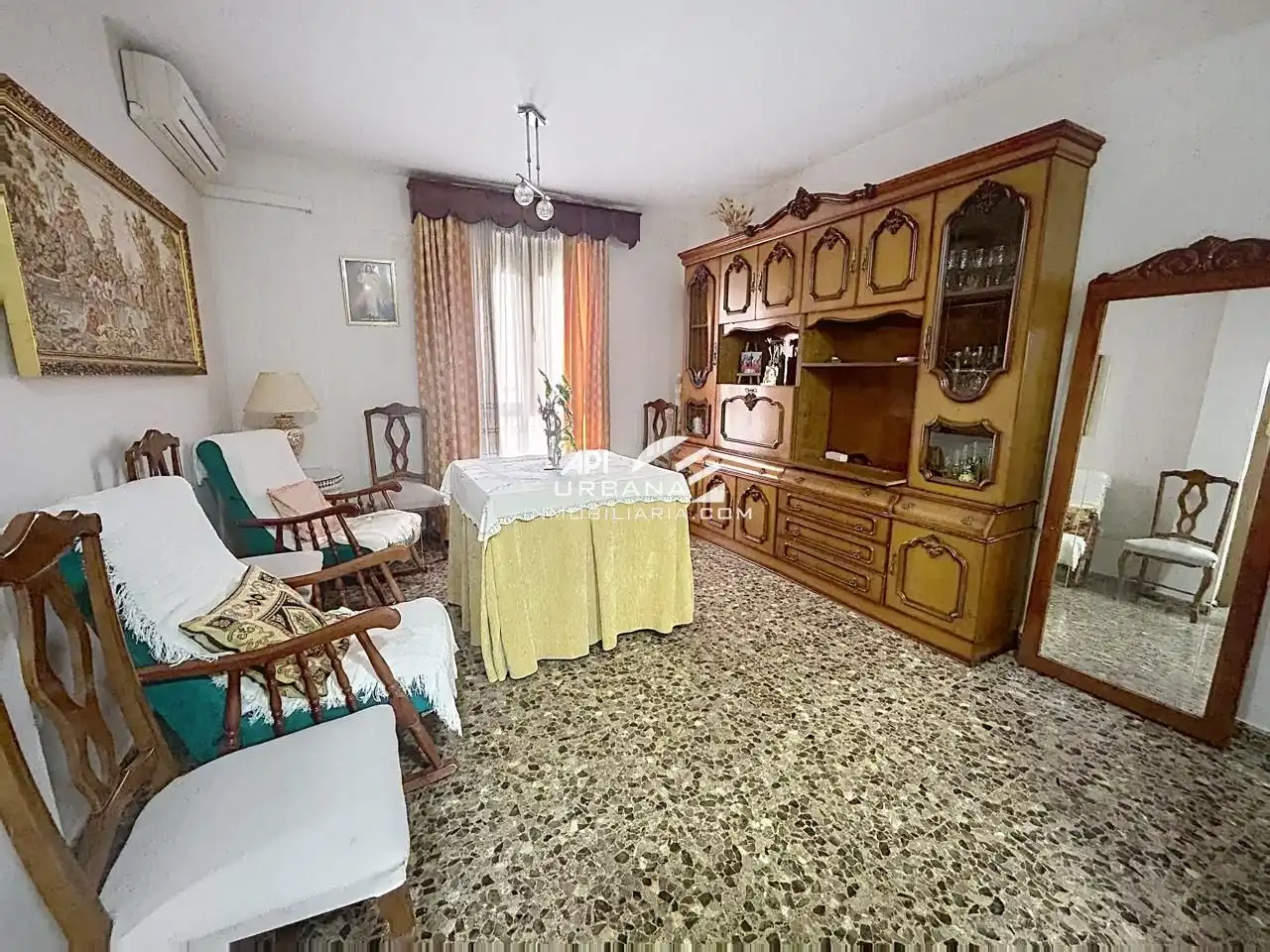 Sala de estar de Planta baja en venta en Lucena con Aire acondicionado y Amueblado