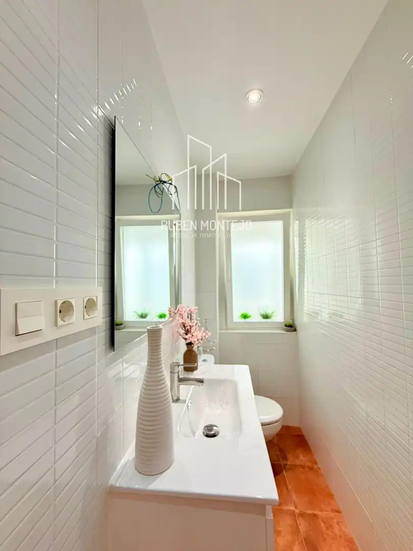 Baño de Piso en venta en Salamanca con Calefacción, Terraza y Balcón