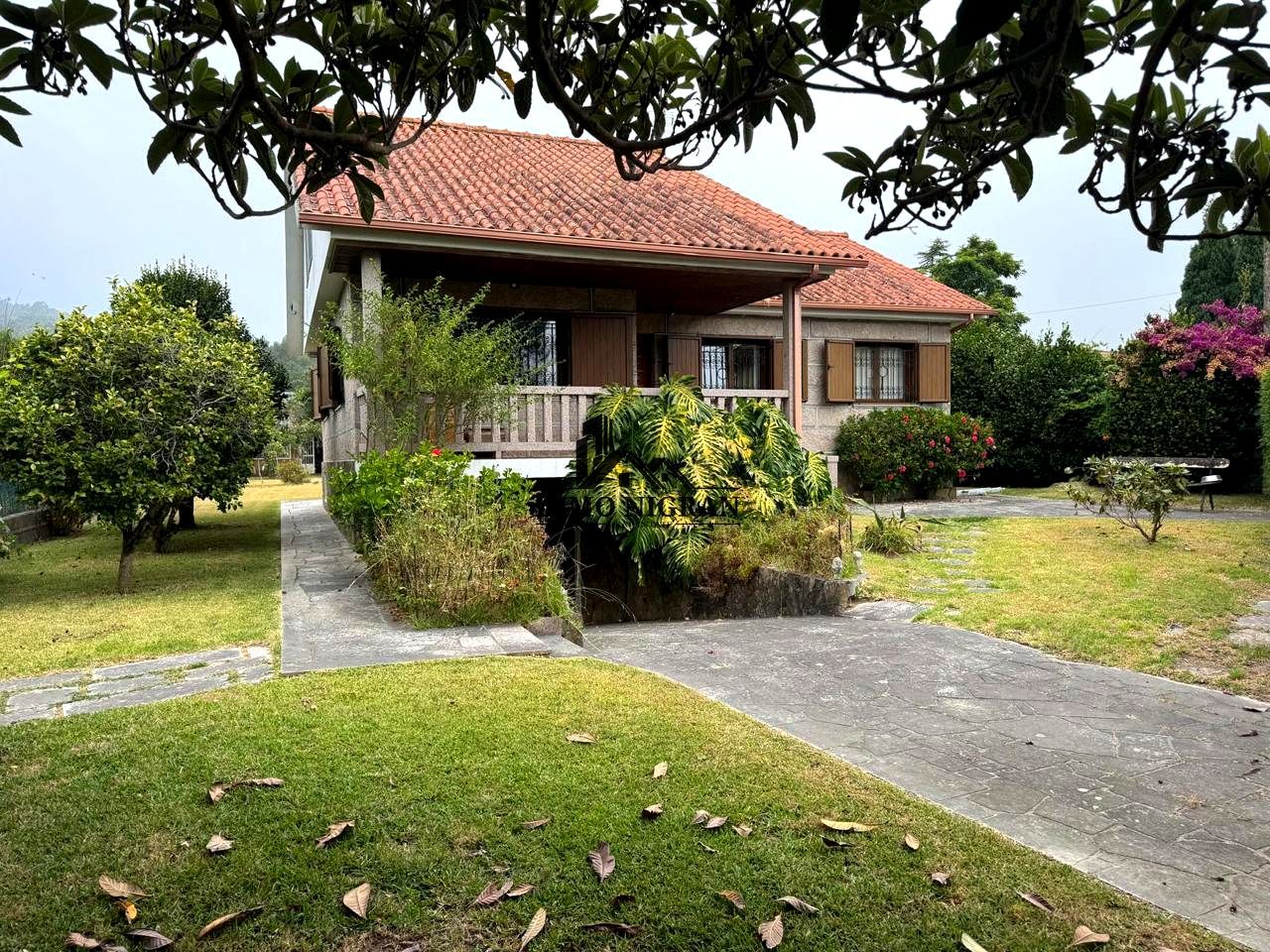 Exterior view of House or chalet for sale in Nigrán  with Heating, Private garden and Parquet flooring