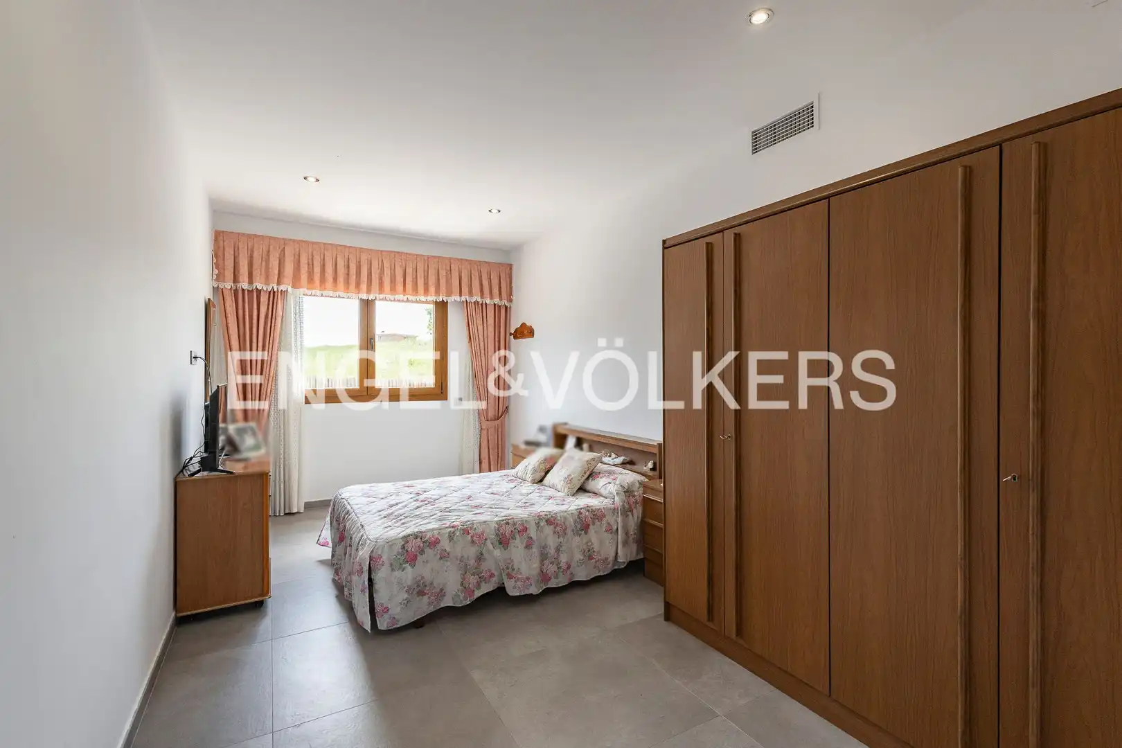 Bedroom of Houses for sale in Sant Sadurní d'Anoia  with Air Conditioner, Heating and Private garden