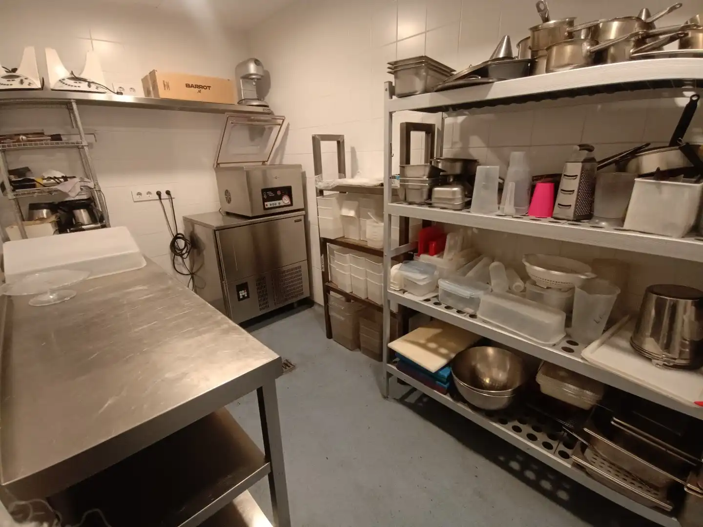 Business premises for transfer in Eixample, imagen 3