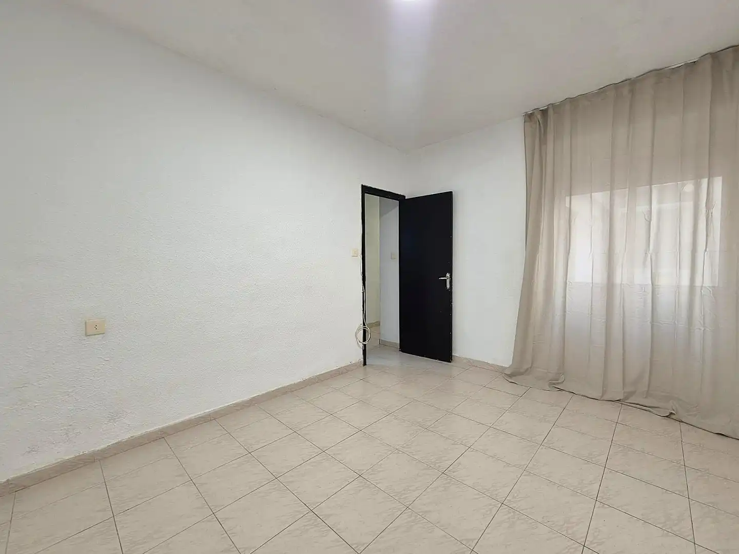 Dormitori de Apartament en venda en Alicante / Alacant amb Aire condicionat i Balcó