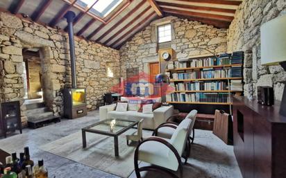 Sala d'estar de Casa o xalet en venda en Salceda de Caselas amb Calefacció i Moblat