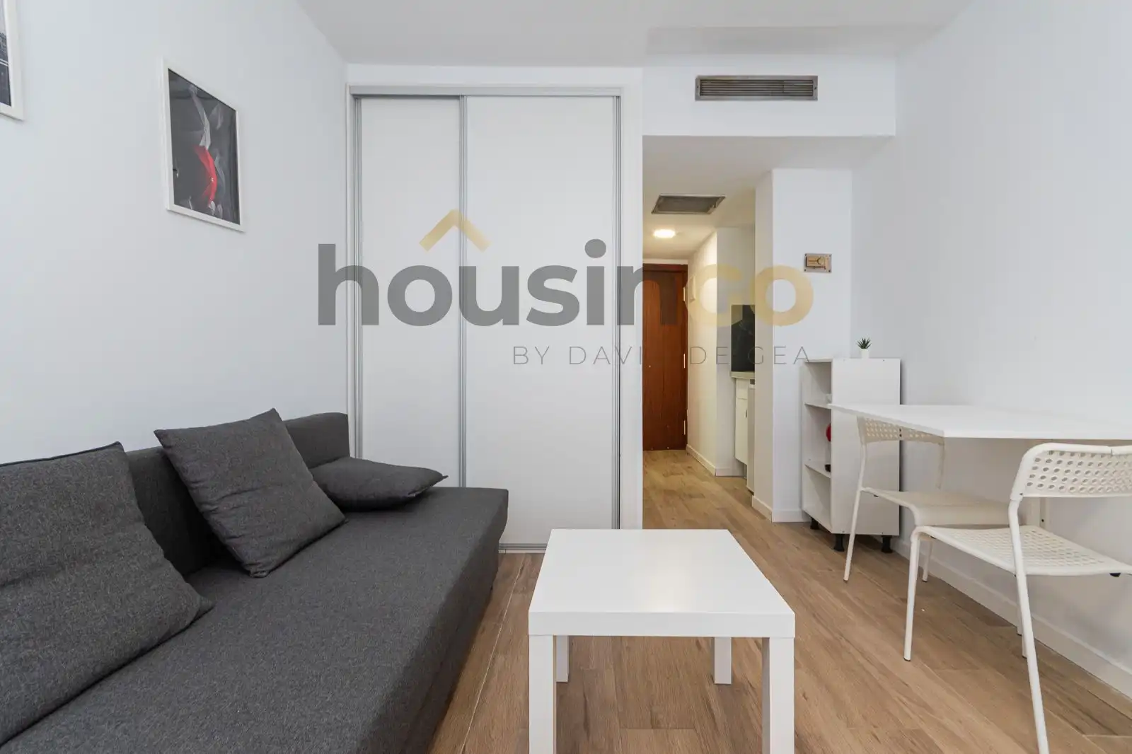 Sala d'estar de Estudi de lloguer en Madrid amb Aire condicionat, Calefacció i Moblat