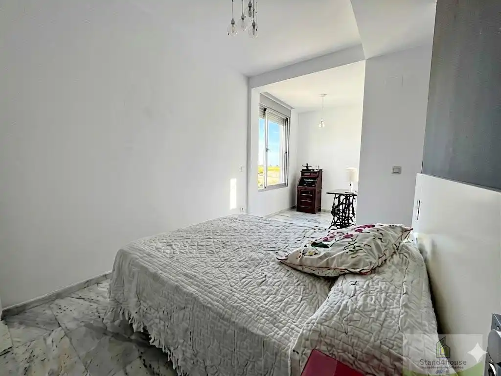 Habitación de Casa o chalet en venta en Bollullos Par del Condado con Aire acondicionado, Calefacción y Terraza