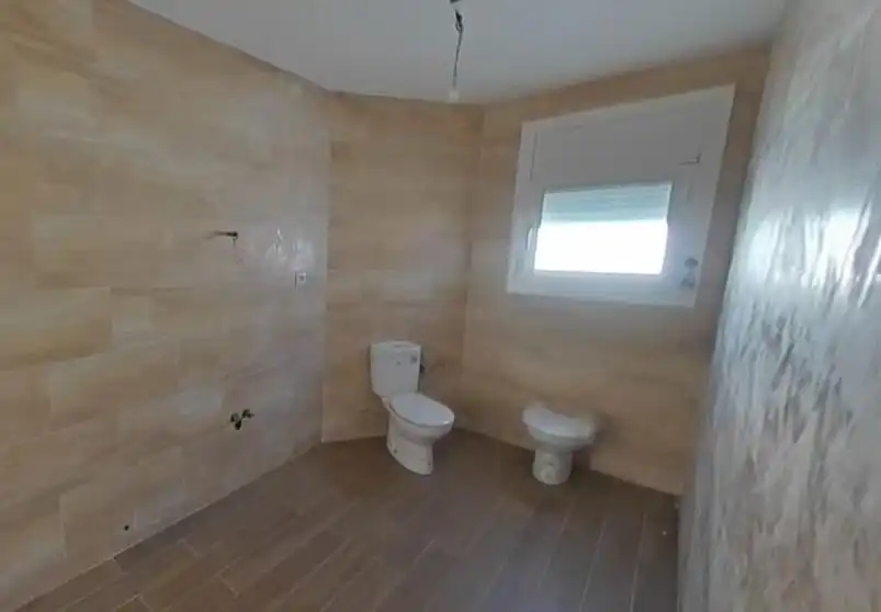 Baño de Casa o chalet en venta en Santa Eulàlia de Ronçana con Jardín privado, Terraza y Piscina