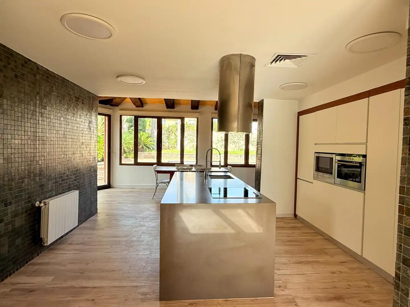 Küche von Haus oder Chalet zur Miete in San Antonio de Benagéber mit Klimaanlage, Heizung und Privatgarten
