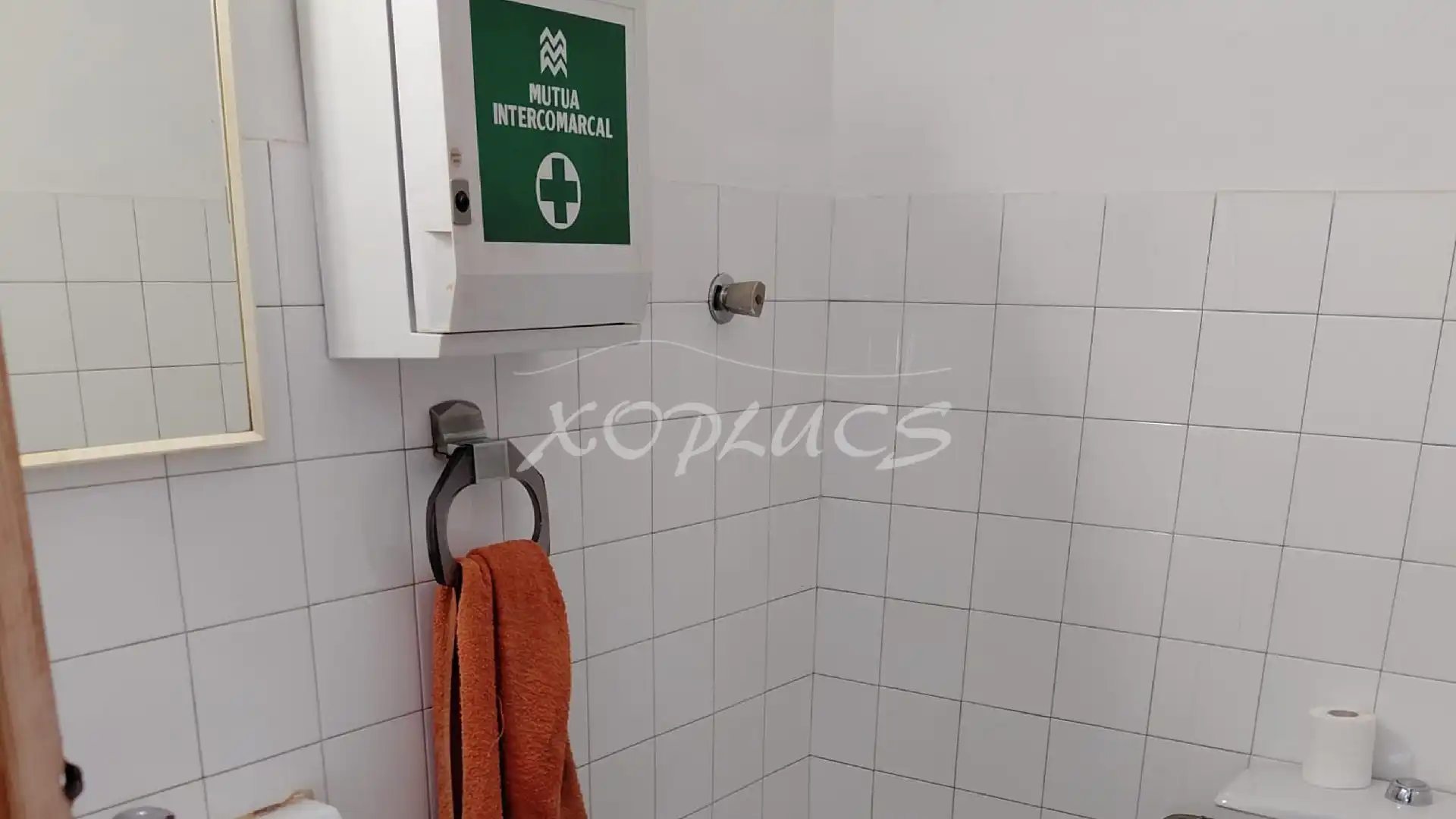 Badezimmer von Geschaftsraum zur Miete in Vilada