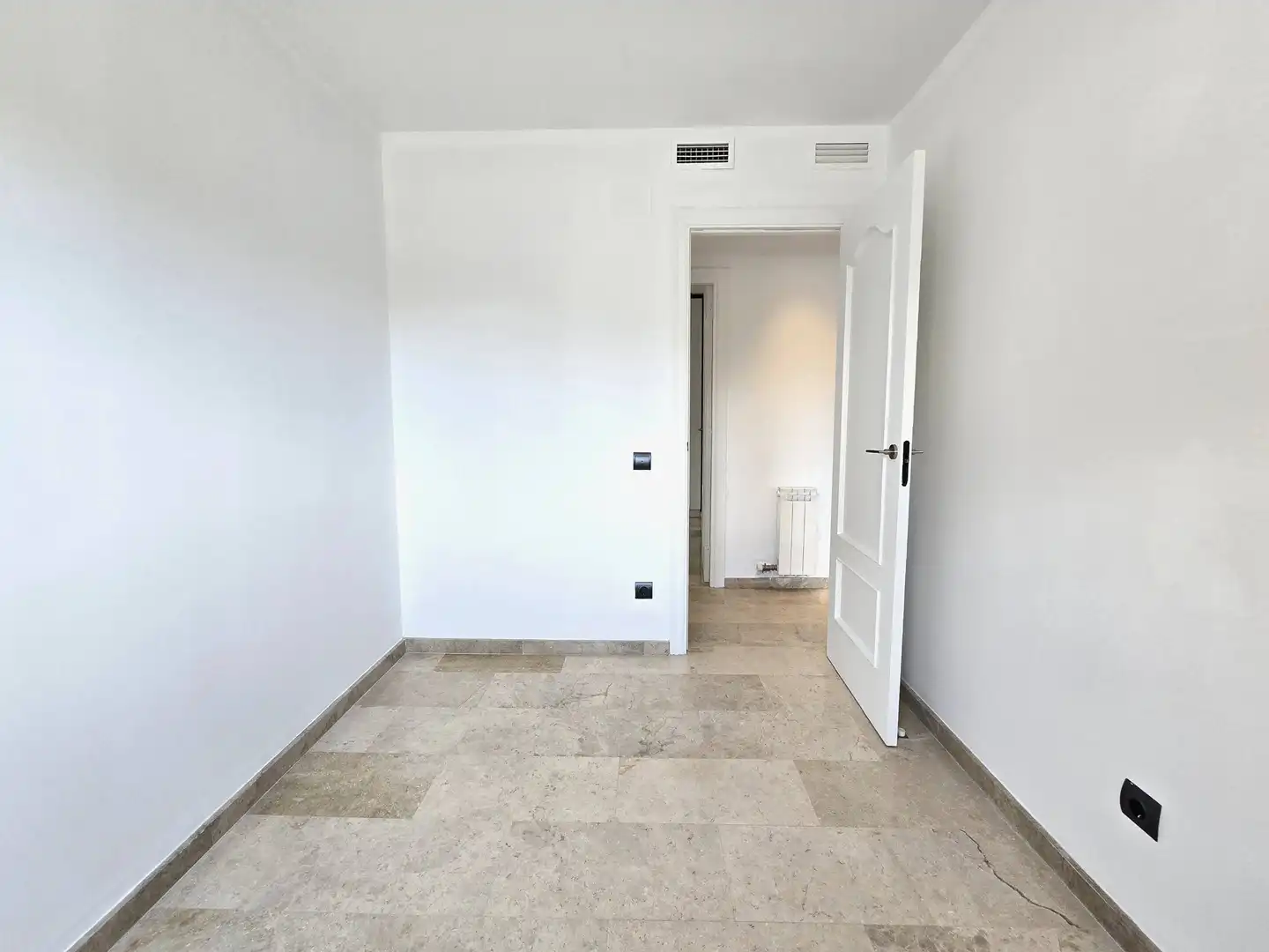 Wohnung zum Verkauf in Reus mit Klimaanlage, Heizung und Terrasse